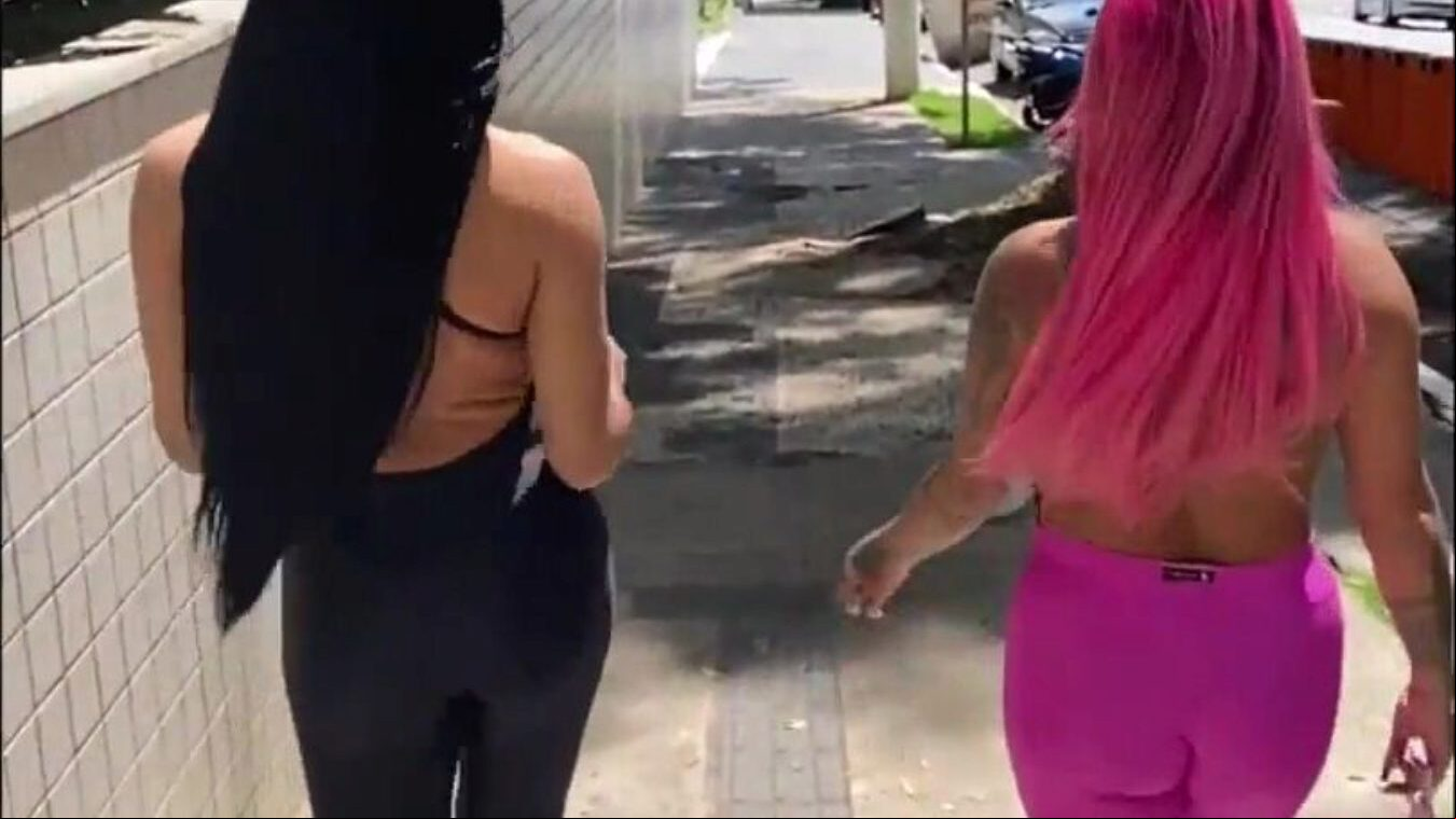 lolla martinelli transando com um trans